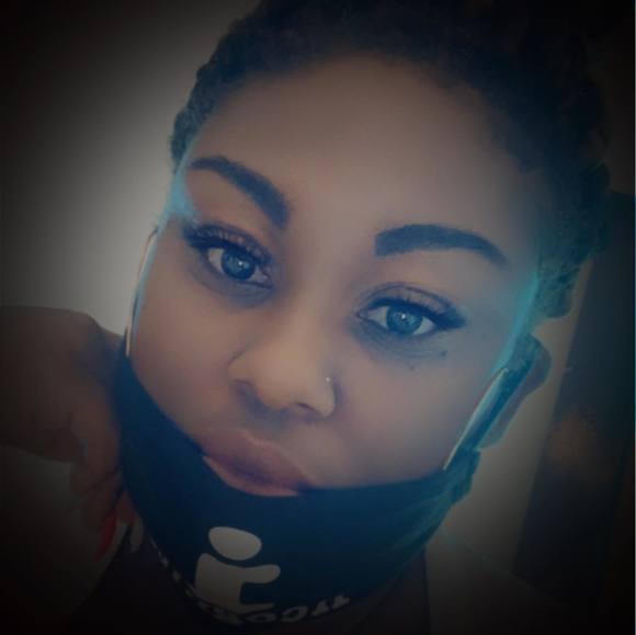 Meet your Posher, Cierra - Picture 1 of 1